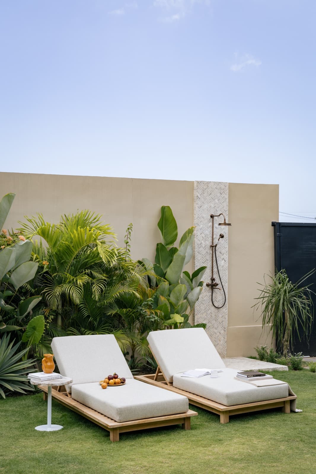 CB Design outdoor furniture